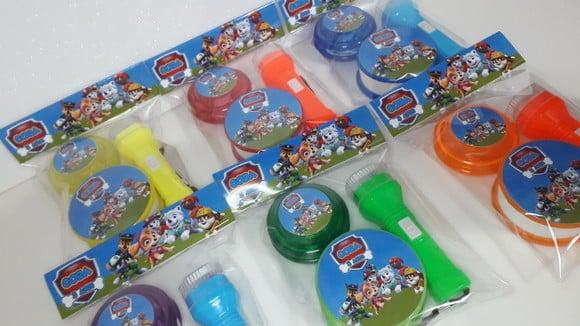 Kit Copo Retratil + Mini Lanterna + Ioio