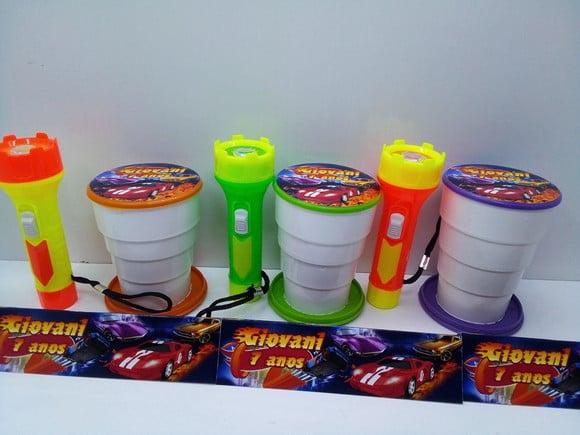 Kit Copo Retratil + Mini Lanterna Hot Wheels
