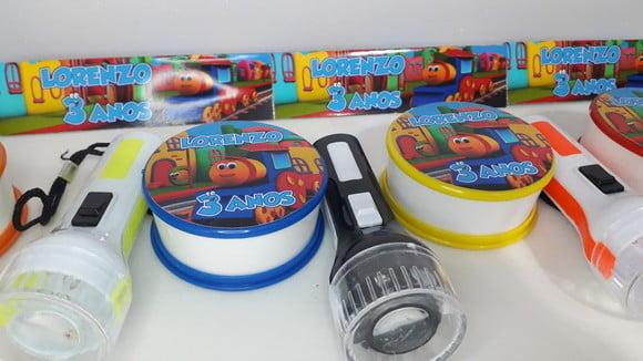 Kit Copo Retratil + Mini Lanterna Lego Thomas e Seus Amigos
