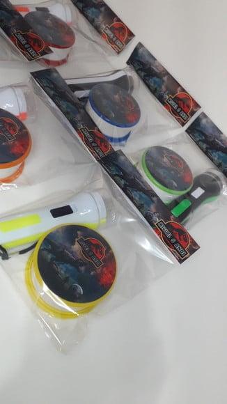 Kit Copo Retratil + Mini Lanterna Personalizado Dinossauro