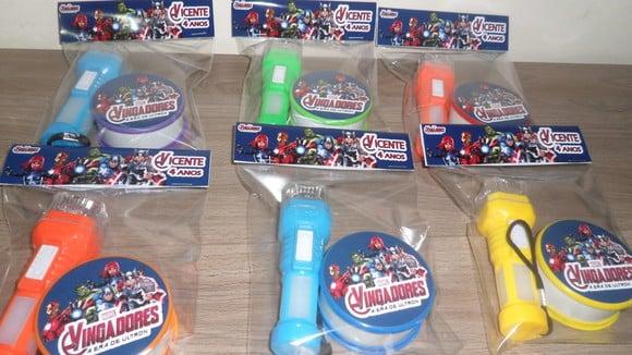 Kit Copo Retratil + Mini Lanterna Personalizado Vingadores