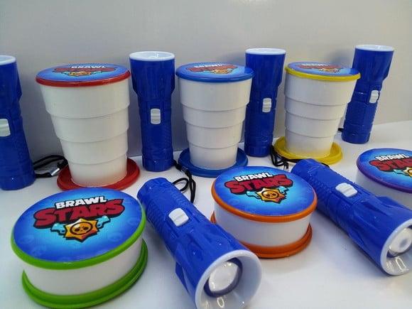 Kit Copo Retratil + Mini Lanterna Tema Brawl Stars