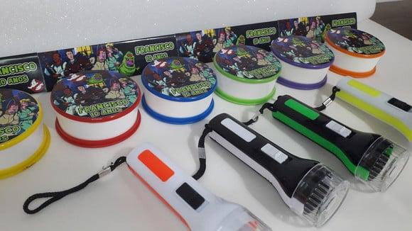 Kit Copo Retratil + Mini Lanterna Tema Caça Fantasmas