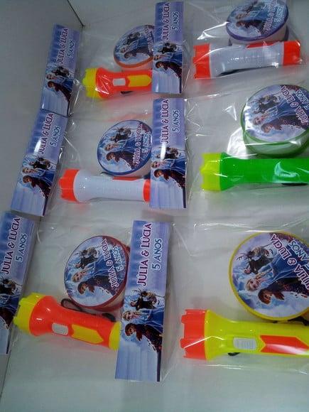 Kit Copo Retratil + Mini Lanterna Tema Frozen