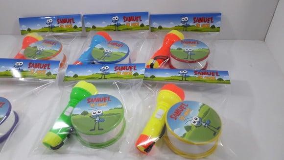 Kit Copo Retratil + Mini Lanterna Tema Corrida