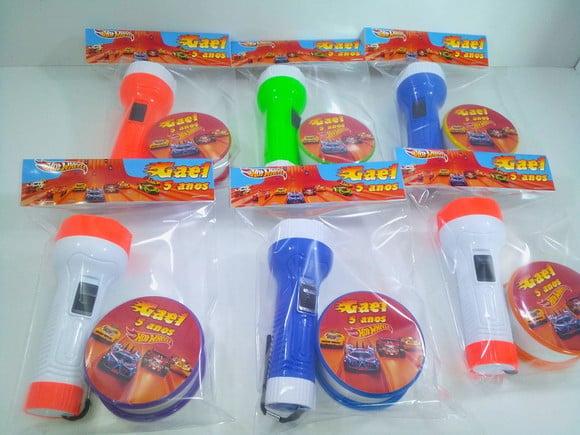 Kit Copo Retratil + Mini Lanterna Tema Hot Wheels