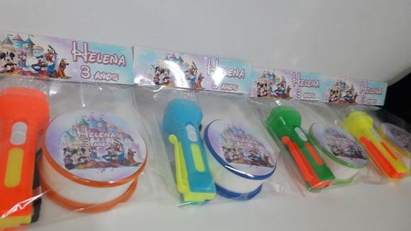 Kit Copo Retratil + Mini Lanterna Tema Turma do Mickey