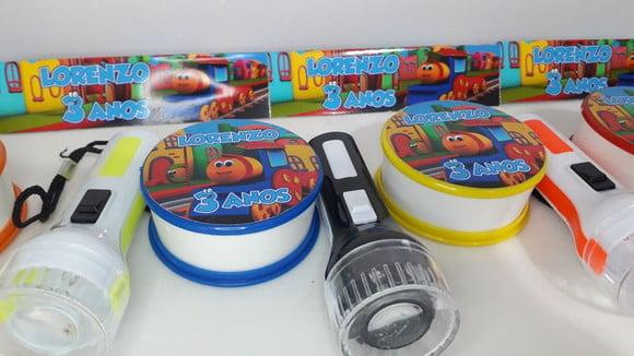 Kit Copo Retratil + Mini Lanterna Tema Trem Bob