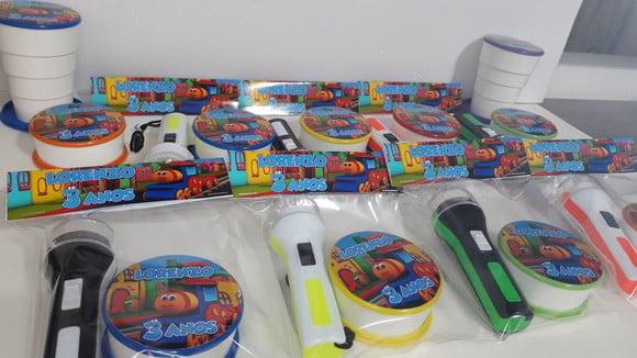 Kit Copo Retratil + Mini Lanterna Tema Trem Bob