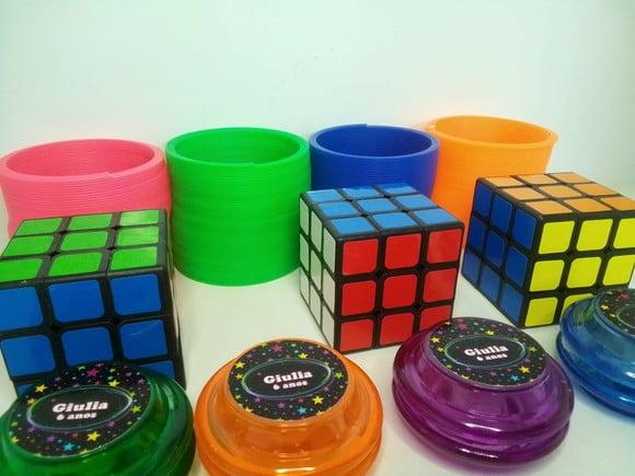 Kit Cubo Mágico + Mola Maluca + Ioiô Tema Neon
