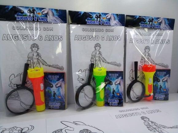 Kit de Desenhos para Colorir + Giz de Cera + Lanterna + Lupa