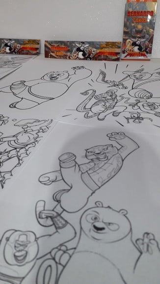Kit de Desenhos para Colorir com Giz de Cera Kung Fu Panda