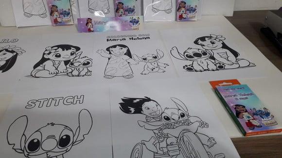 Kit de Desenhos para Colorir com Giz de Cera Lilo e Stitch