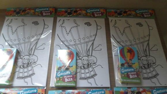 Kit de Desenhos para Colorir com Giz de Cera Mundo Bita