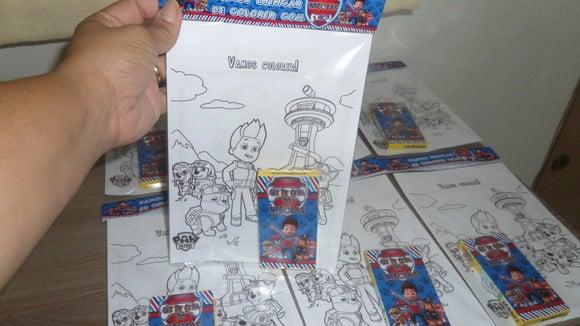 Kit de Desenhos para Colorir com Giz de Cera Patrulha Canina
