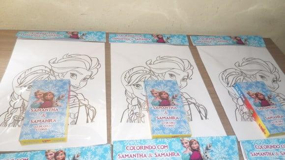 Kit de Desenhos para Colorir com Giz de Cera Tema Frozen