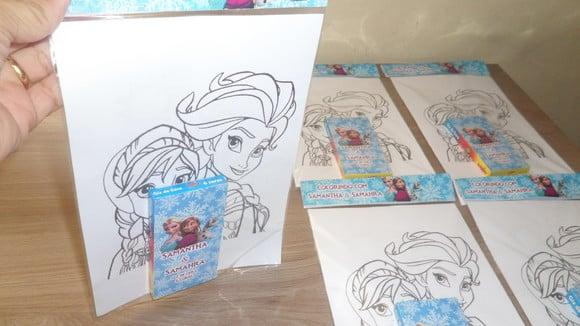 Kit de Desenhos para Colorir com Giz de Cera Tema Frozen
