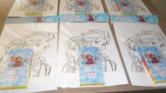 Kit de Desenhos para Colorir com Giz de Cera Tema Frozen