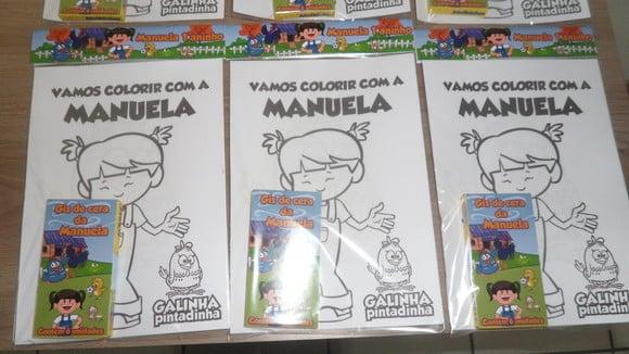 Kit de Desenhos para Colorir com Giz Galinha Pintadinha