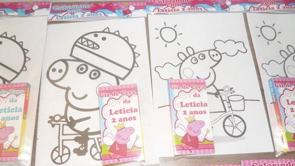 Kit de Desenhos para Colorir com Giz de Cera Tema Pig