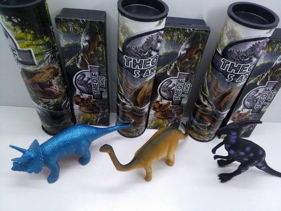 Kit Dinossauro 10cm + Domino + Pega Varetas Tema Dinossauro