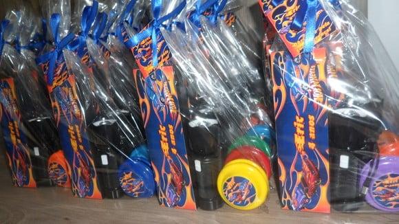 Kit Domino + Ioio + Lanterna Personalizado Tema Hot Wheels