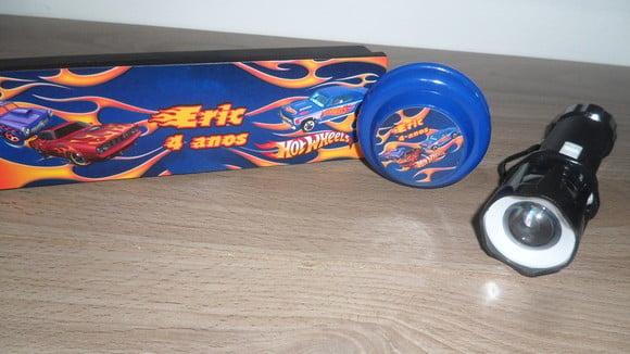 Kit Domino + Ioio + Lanterna Personalizado Tema Hot Wheels
