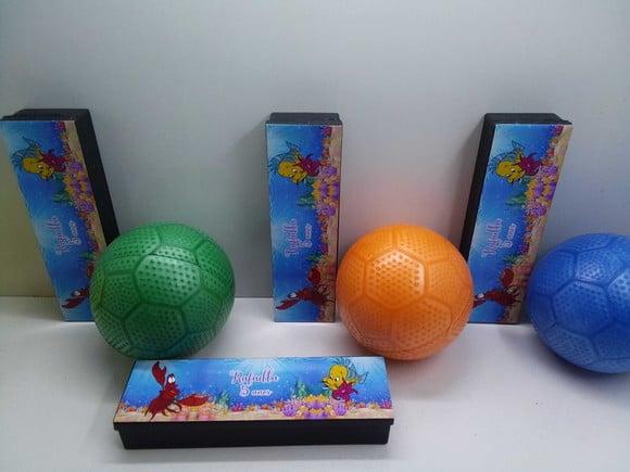 Kit Dominó + Mini Bola Macia 10cm Tema Pequena Sereia