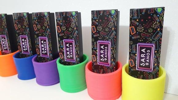 Kit Dominó e Mola Maluca Tema Neon