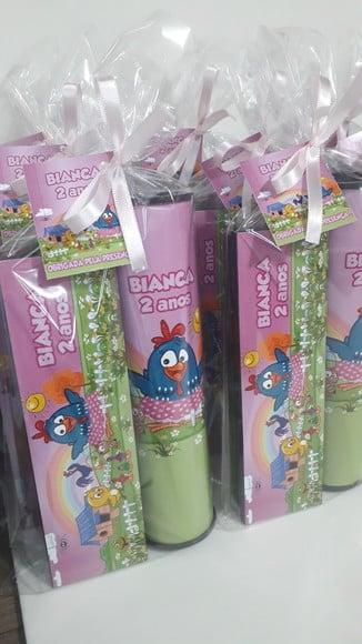 Kit Domino e Pega Varetas Tema Galinha Pintadinha