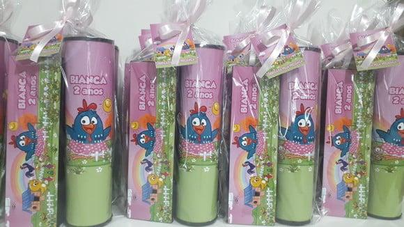 Kit Domino e Pega Varetas Tema Galinha Pintadinha