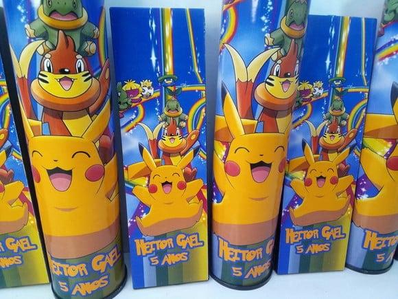 Kit Domino e Pega Varetas Tema Pikachu