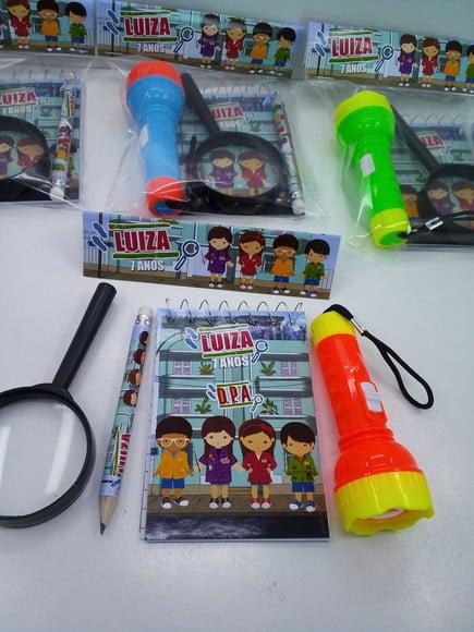 Kit Dpa Bloquinho + Mini Lápis + Lanterna + Lupa