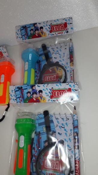Kit Dpa Bloquinho + Mini Lápis + Lanterna + Lupa