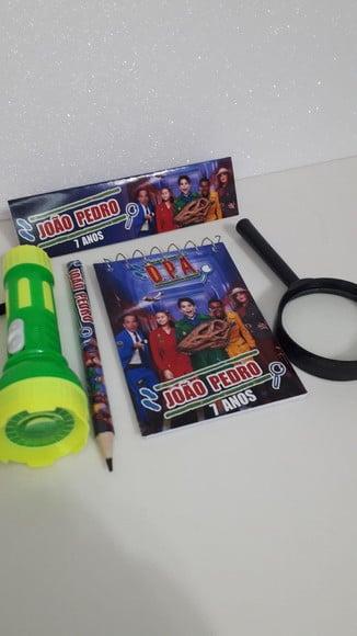 Kit Dpa Bloquinho + Mini Lápis + Lanterna + Lupa