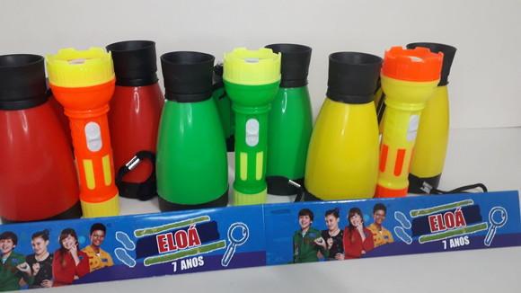 Kit Dpa Binoculo Zoom 4 Vezes e Lanterna