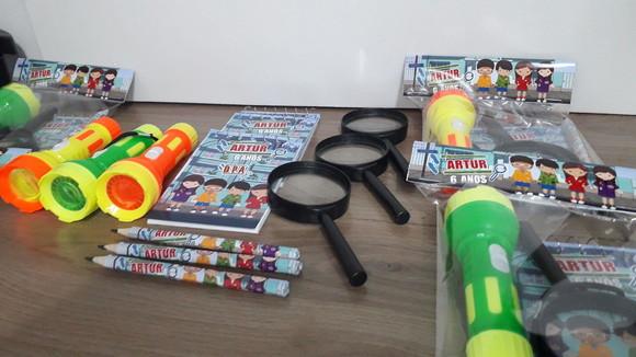 Kit Dpa Bloquinho + Mini Lápis + Lanterna + Lupa