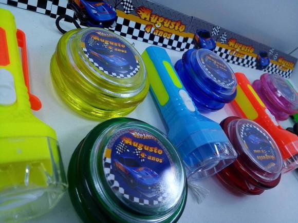 Kit Ioio + Lanterna Tema Hot Wheels