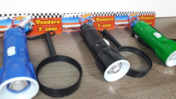 Kit Lanterna e Lupa Tema Hot Wheels