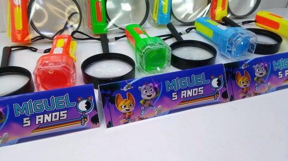 Kit Lanterna e Lupa Tema Mistérios Animais