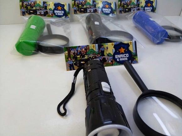 Kit Lanterna e Lupa Tema Policial