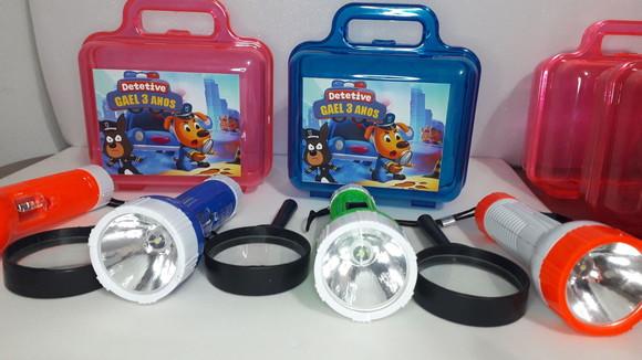 Kit Maletinha Lanterna e Lupa