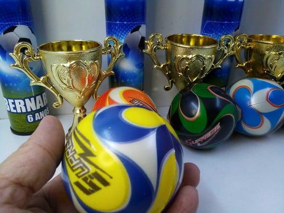 Kit Pega Vareta + Mini Taça + Mini Bola Tema Futebol
