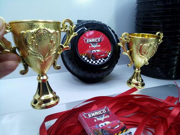 Kit Pote Roda +mini Taça Campeão Maqueem