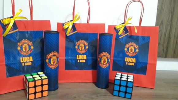 Kit Sacolinha + Cubo Magico + Pega Varetas Manchester