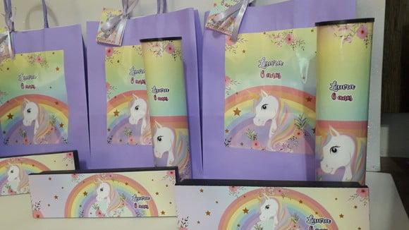 Kit Sacolinha + Domino + Pega Varetas Unicornio
