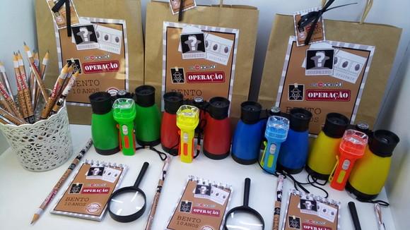 Kit Sacolinha+binoculo+lanterna+lupa+bloquinho+ Lápis