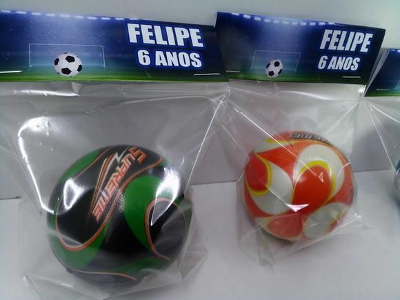 Mini Bola Macia Tamanho 6x6cm Tema Futebol