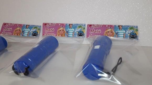 Mini Lanterna de Plástico Sortidas Lapela Tema Barbi e Ken