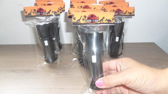 Mini Lanterna de Plástico Sortidas Lapela Tema Dinossauro